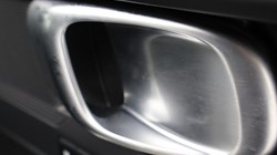 2025 (25) VOLVO XC40 2.0 B4P Plus Dark 5dr Auto 4583147