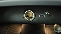 2025 (25) VOLVO XC40 2.0 B4P Plus Dark 5dr Auto 4583172