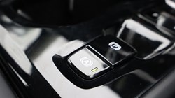 2019 (69) VOLVO XC40 2.0 T5 Inscription 5dr AWD Geartronic 4575288