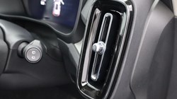2025 (25) VOLVO XC40 2.0 B3P Ultra Dark 5dr Auto 4586971