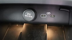 2025 (25) VOLVO XC40 2.0 B3P Ultra Dark 5dr Auto 4586996