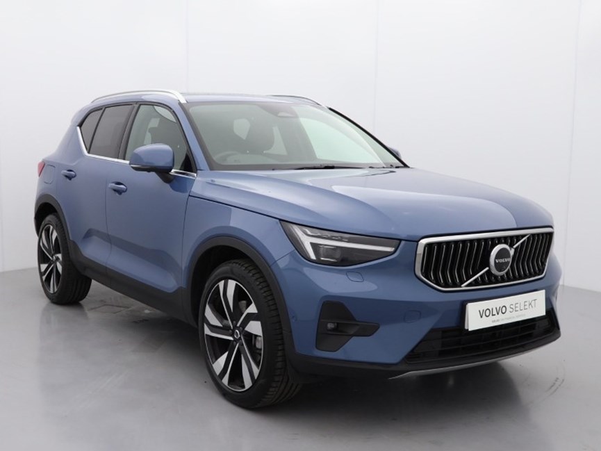 2025 (25) VOLVO XC40 2.0 B3P Ultra Dark 5dr Auto