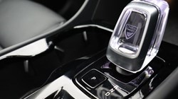 2025 (25) VOLVO XC40 2.0 B3P Ultra Dark 5dr Auto 4586997