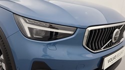 2025 (25) VOLVO XC40 2.0 B3P Ultra Dark 5dr Auto 4587001