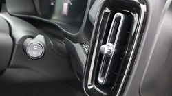 2025 (74) VOLVO XC40 2.0 B3P Plus Dark 5dr Auto 4606225
