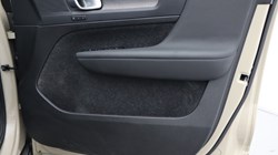2025 (74) VOLVO XC40 2.0 B3P Plus Dark 5dr Auto 4606220