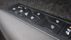 2025 (74) VOLVO XC40 2.0 B3P Plus Dark 5dr Auto 4606222