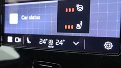 2025 (74) VOLVO XC40 2.0 B3P Plus Dark 5dr Auto 4606247