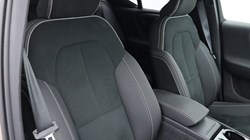 2025 (74) VOLVO XC40 2.0 B3P Plus Dark 5dr Auto 4606229