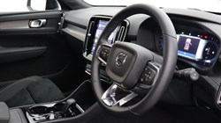 2025 (74) VOLVO XC40 2.0 B3P Plus Dark 5dr Auto 4606226