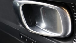 2025 (74) VOLVO XC40 2.0 B3P Plus Dark 5dr Auto 4606223