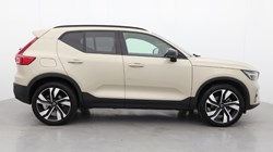 2025 (74) VOLVO XC40 2.0 B3P Plus Dark 5dr Auto 4606194