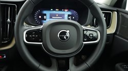 2025 (75) VOLVO XC60 2.0 B5P Plus Dark 5dr AWD Geartronic 5019758