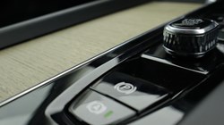 2025 (75) VOLVO XC60 2.0 B5P Plus Dark 5dr AWD Geartronic 5019773