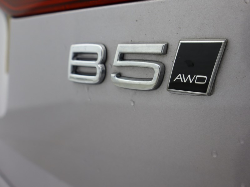 2025 (75) VOLVO XC60 2.0 B5P Plus Dark 5dr AWD Geartronic 5019729