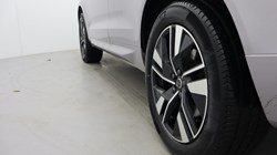 2025 (75) VOLVO XC60 2.0 B5P Plus Dark 5dr AWD Geartronic 5019734
