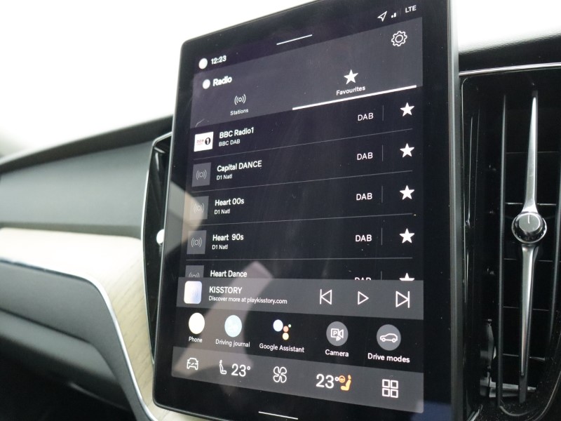 2025 (75) VOLVO XC60 2.0 B5P Plus Dark 5dr AWD Geartronic 5019765