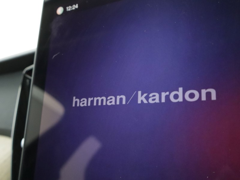 2025 (75) VOLVO XC60 2.0 B5P Plus Dark 5dr AWD Geartronic 5019768