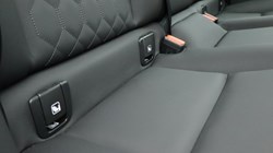 2025 (75) VOLVO XC60 2.0 B5P Plus Dark 5dr AWD Geartronic 5019751