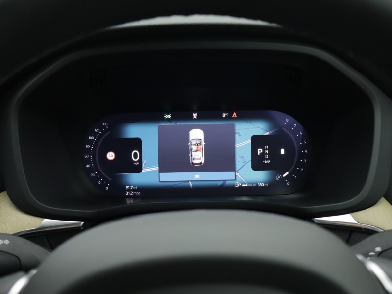 2025 (75) VOLVO XC60 2.0 B5P Plus Dark 5dr AWD Geartronic 5019759