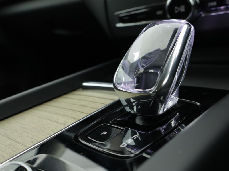 2025 (75) VOLVO XC60 2.0 B5P Plus Dark 5dr AWD Geartronic 5019772