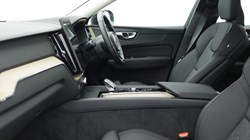 2025 (75) VOLVO XC60 2.0 B5P Plus Dark 5dr AWD Geartronic 5019735