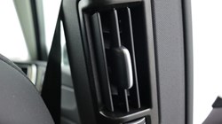 2025 (75) VOLVO XC60 2.0 B5P Plus Dark 5dr AWD Geartronic 5019754