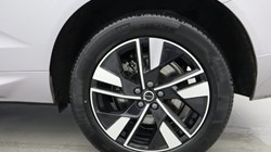 2025 (75) VOLVO XC60 2.0 B5P Plus Dark 5dr AWD Geartronic 5019733