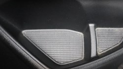 2019 (19) VOLVO XC40 2.0 D3 R DESIGN 5dr 4631952