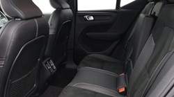 2019 (19) VOLVO XC40 2.0 D3 R DESIGN 5dr 4631934