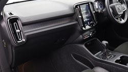 2019 (19) VOLVO XC40 2.0 D3 R DESIGN 5dr 4631948