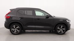 2019 (19) VOLVO XC40 2.0 D3 R DESIGN 5dr 4631930