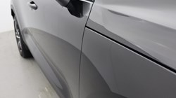2019 (19) VOLVO XC40 2.0 D3 R DESIGN 5dr 4631974