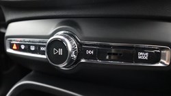 2019 (19) VOLVO XC40 2.0 D3 R DESIGN 5dr 4631963