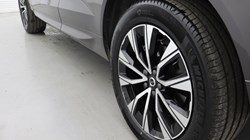 2025 (25) VOLVO XC60 2.0 B5P Plus Dark 5dr AWD Geartronic 4670474