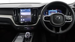 2025 (25) VOLVO XC60 2.0 B5P Plus Dark 5dr AWD Geartronic 4670491