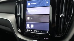 2025 (25) VOLVO XC60 2.0 B5P Plus Dark 5dr AWD Geartronic 4670497