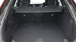 2025 (25) VOLVO XC60 2.0 B5P Plus Dark 5dr AWD Geartronic 4670517