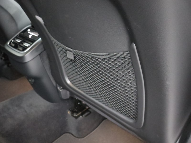 2025 (25) VOLVO XC60 2.0 B5P Plus Dark 5dr AWD Geartronic  *VAT QUALIFYING* 4670489