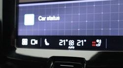 2025 (25) VOLVO XC60 2.0 B5P Plus Dark 5dr AWD Geartronic 4670501