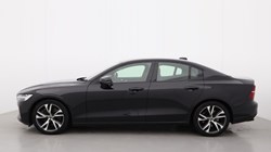 2022 (22) VOLVO S60 2.0 B5P R DESIGN 4dr Auto 4685175