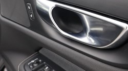 2022 (22) VOLVO S60 2.0 B5P R DESIGN 4dr Auto 4685186