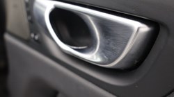 2025 (25) VOLVO XC60 2.0 B5P Plus Dark 5dr AWD Geartronic 4698307