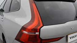 2025 (25) VOLVO XC60 2.0 B5P Plus Dark 5dr AWD Geartronic 4698341