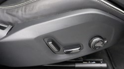 2025 (25) VOLVO XC60 2.0 B5P Plus Dark 5dr AWD Geartronic 4698310