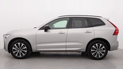 2025 (25) VOLVO XC60 2.0 B5P Plus Dark 5dr AWD Geartronic 4698296