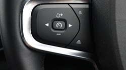2024 (74) VOLVO XC40 2.0 B3P Plus Black Edition 5dr Auto 4660718