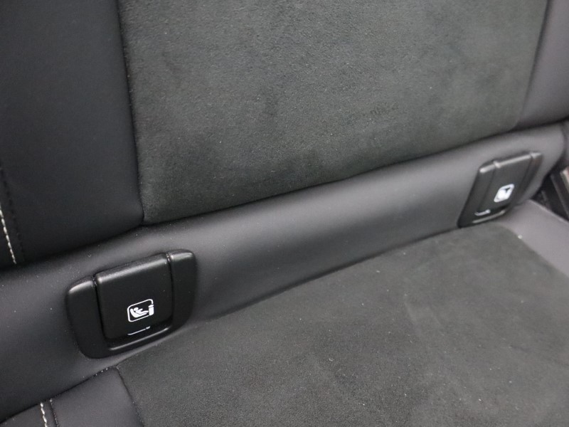 2023 (23) VOLVO XC40 2.0 B4P Ultimate Dark 5dr Auto 4667522