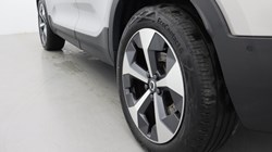 2023 (23) VOLVO XC40 2.0 B4P Ultimate Dark 5dr Auto 4667555