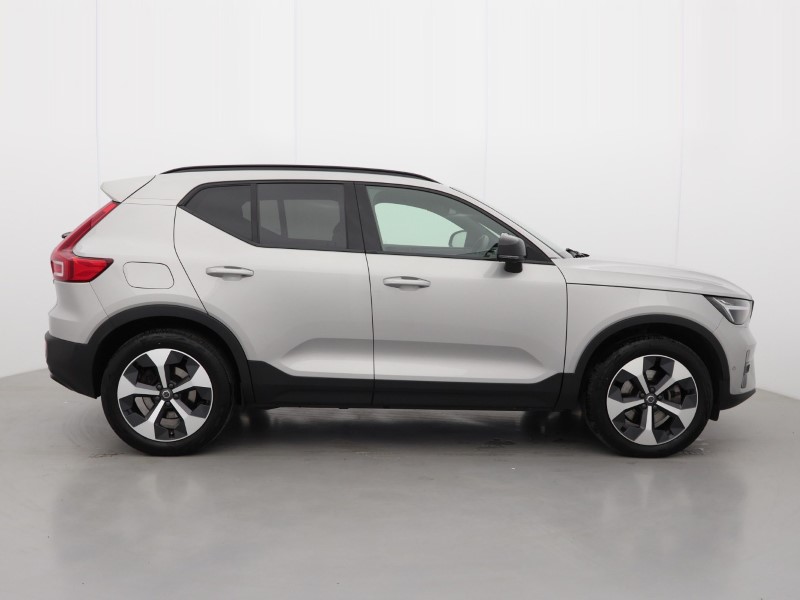 2023 (23) VOLVO XC40 2.0 B4P Ultimate Dark 5dr Auto 4667503
